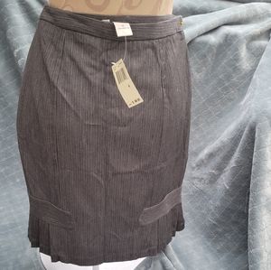 Max Studio size 6 gray skirt NWT